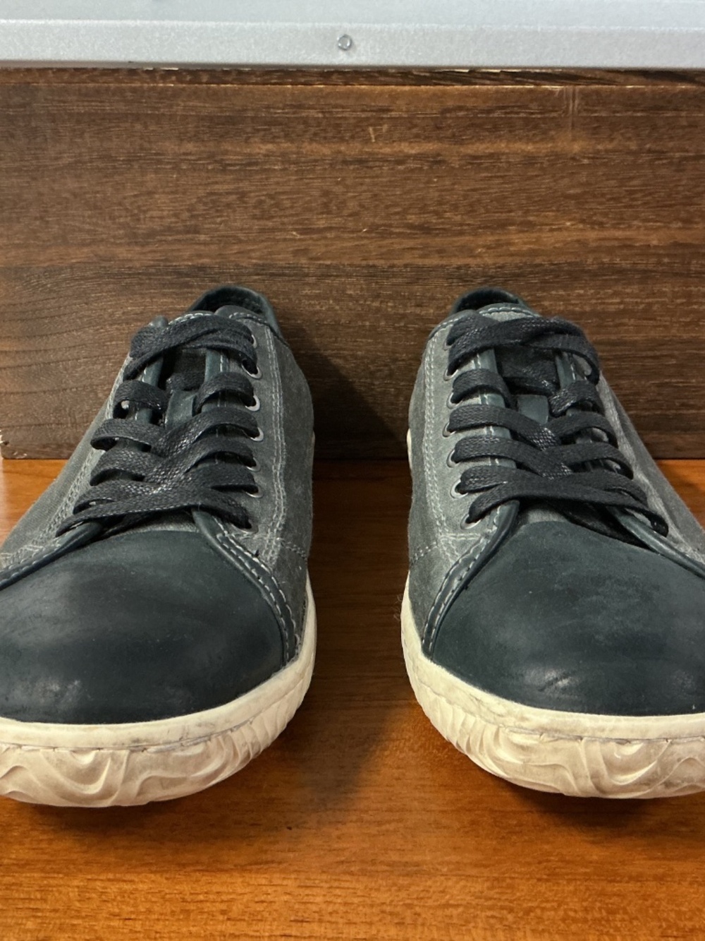John Varvatos USA Hattan Low Charcoal Fashion Sneaker Men Size 10 - Picture 2 of 8